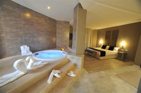 hotel con jacuzzi ourense|Hoteles con Jacuzzi en la habitacion en Ourense 